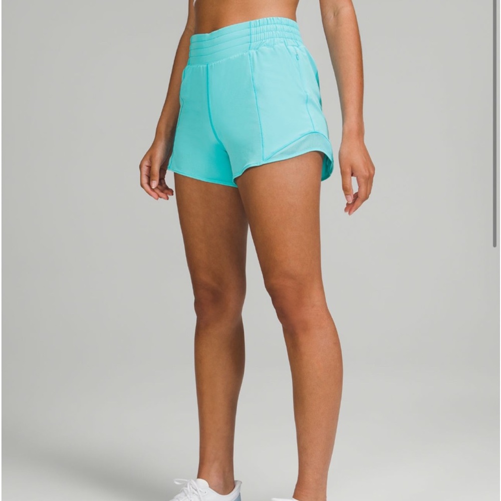 Size 6 lululemon hotty hots 4”